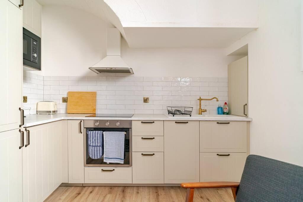Stunning 2 Bed Apartment, Heart Of The Barbican Plymouth Zewnętrze zdjęcie